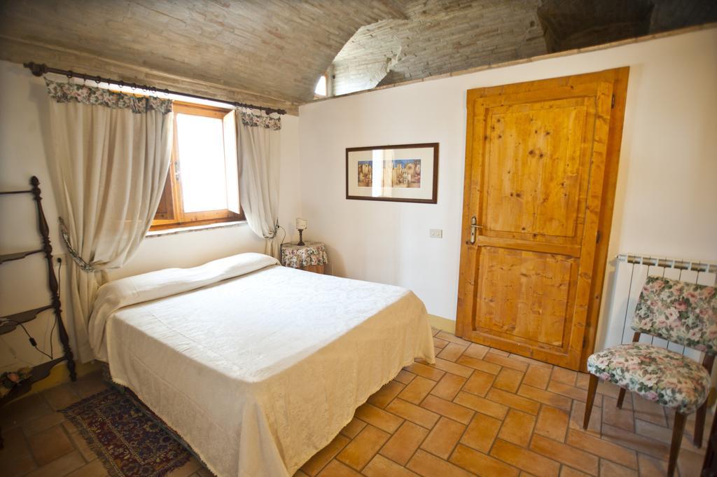 Casa Castellina Guest House Foligno Room photo
